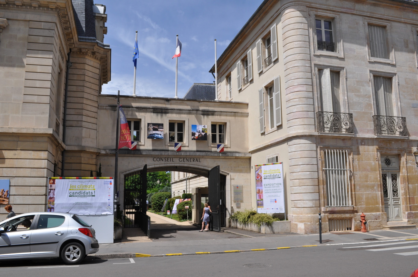 La réunion s'est déroulée à l'hôtel du département de la Côte d'Or. 