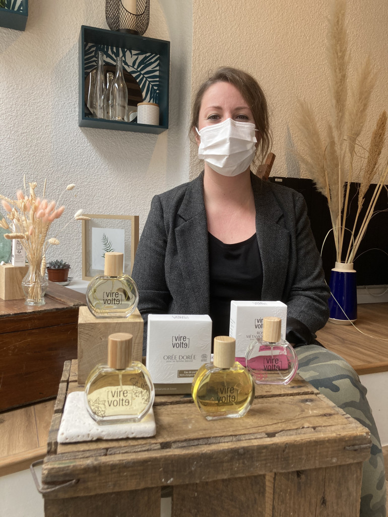 Julie Desoomer a profité de l’accompagnement des incubateurs les Premières et DECA BFC pour donner naissance à son entreprise et sa marque de parfums Virevolte. (©Virevolte et Cie)