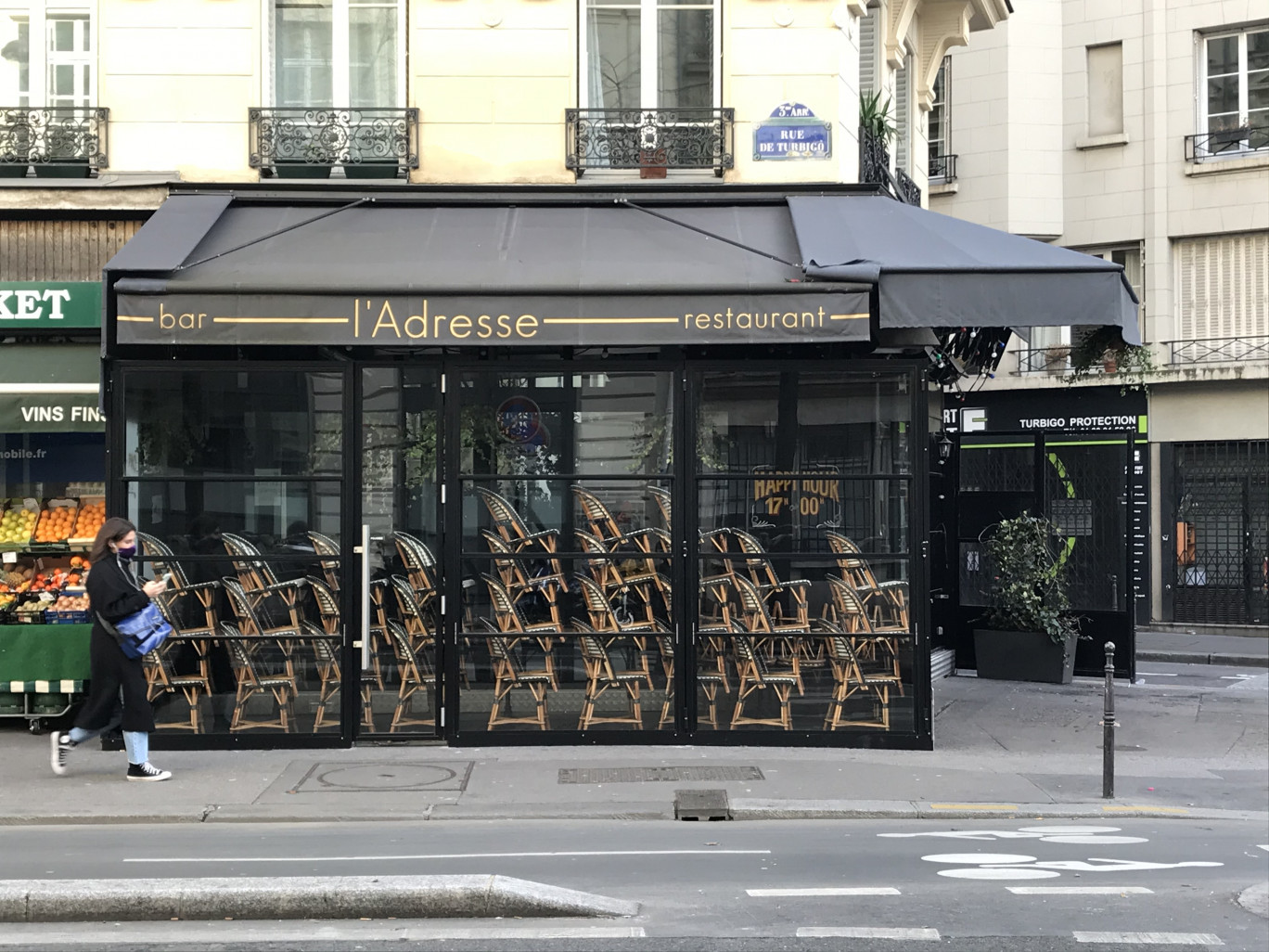  Photo : Olivier Razemon pour DSI  Dans l’hébergement et restauration, secteur particulièrement touché, 76% des TPE  (5 à 10 salariés) ont cumulé au moins trois dispositifs d’aide.