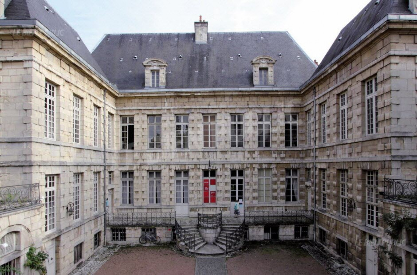 L'hôtel Bouchu d'Esterno, site prévu pour accueillir le siège de l'ONU du vin (© Icovil).