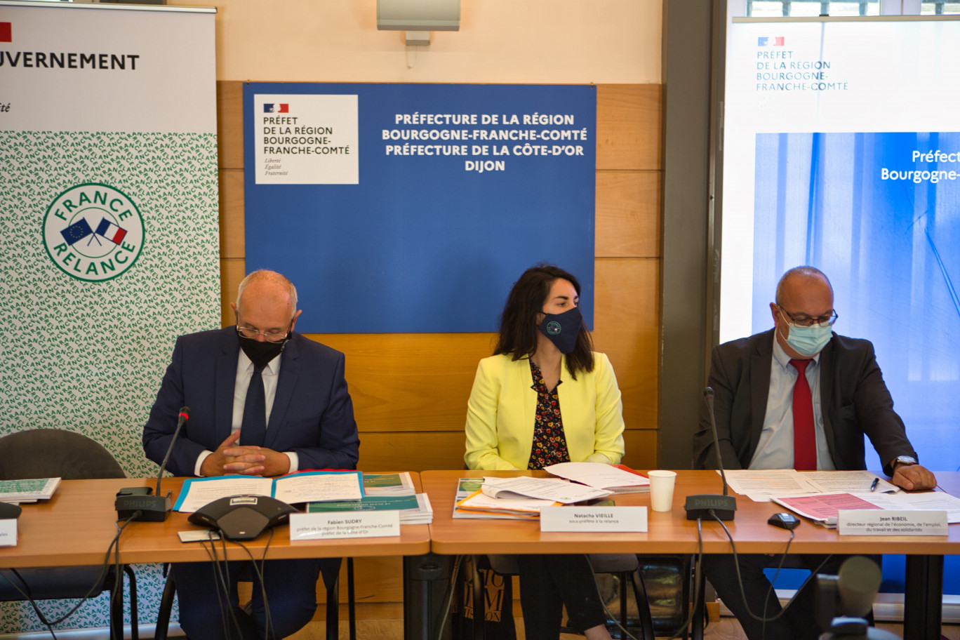 Fabien Sudry, préfet de région, Natacha Vieille, sous-préfète à la relance, et Jean Ribeil, directeur régional de l’économie, de l’emploi, du travail et des solidarités. (© Aletheia Press / Arnaud Morel)