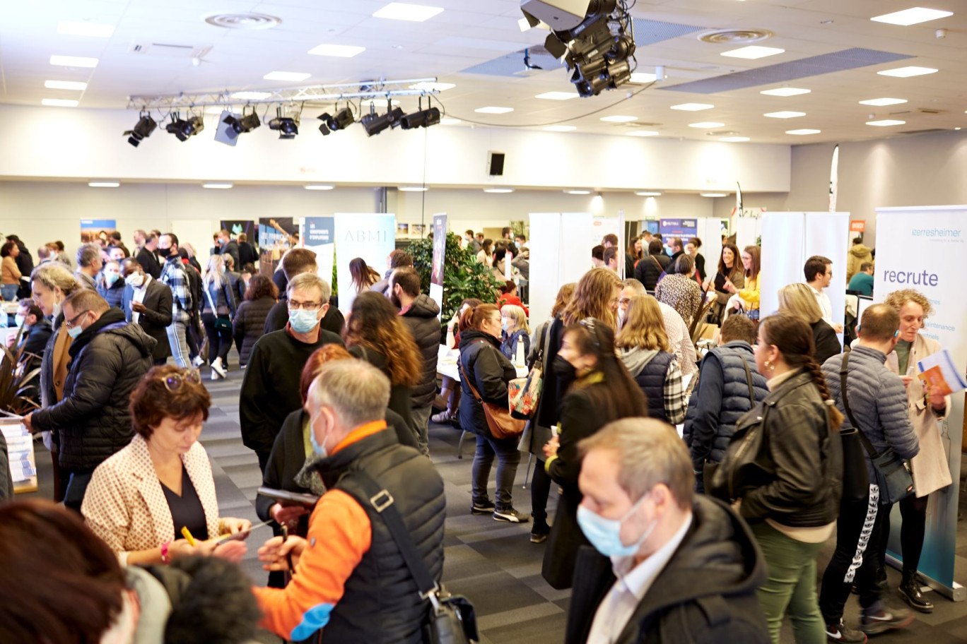 Le premier salon de l’emploi du Grand Chalon s’est révélé un vrai succès avec plus de 2 000 visiteurs et 900 offres d’emploi à pourvoir. (© Le Grand Chalon / Julien Piffaut)