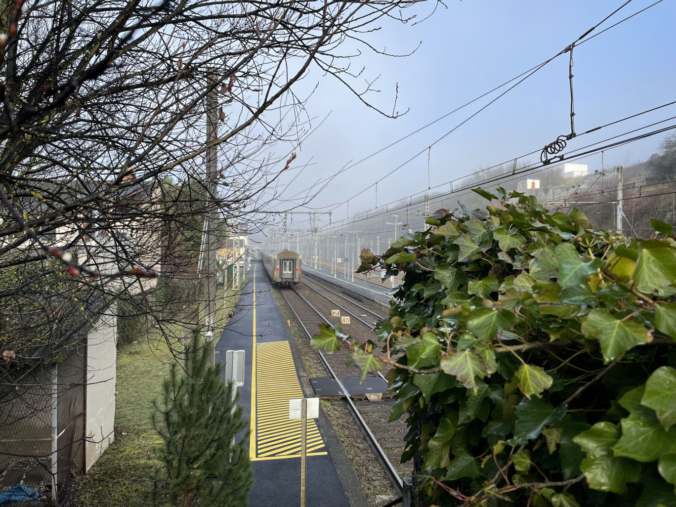 Une gare (Argenton/Creuse) et un projet de lotissement à Colmar.