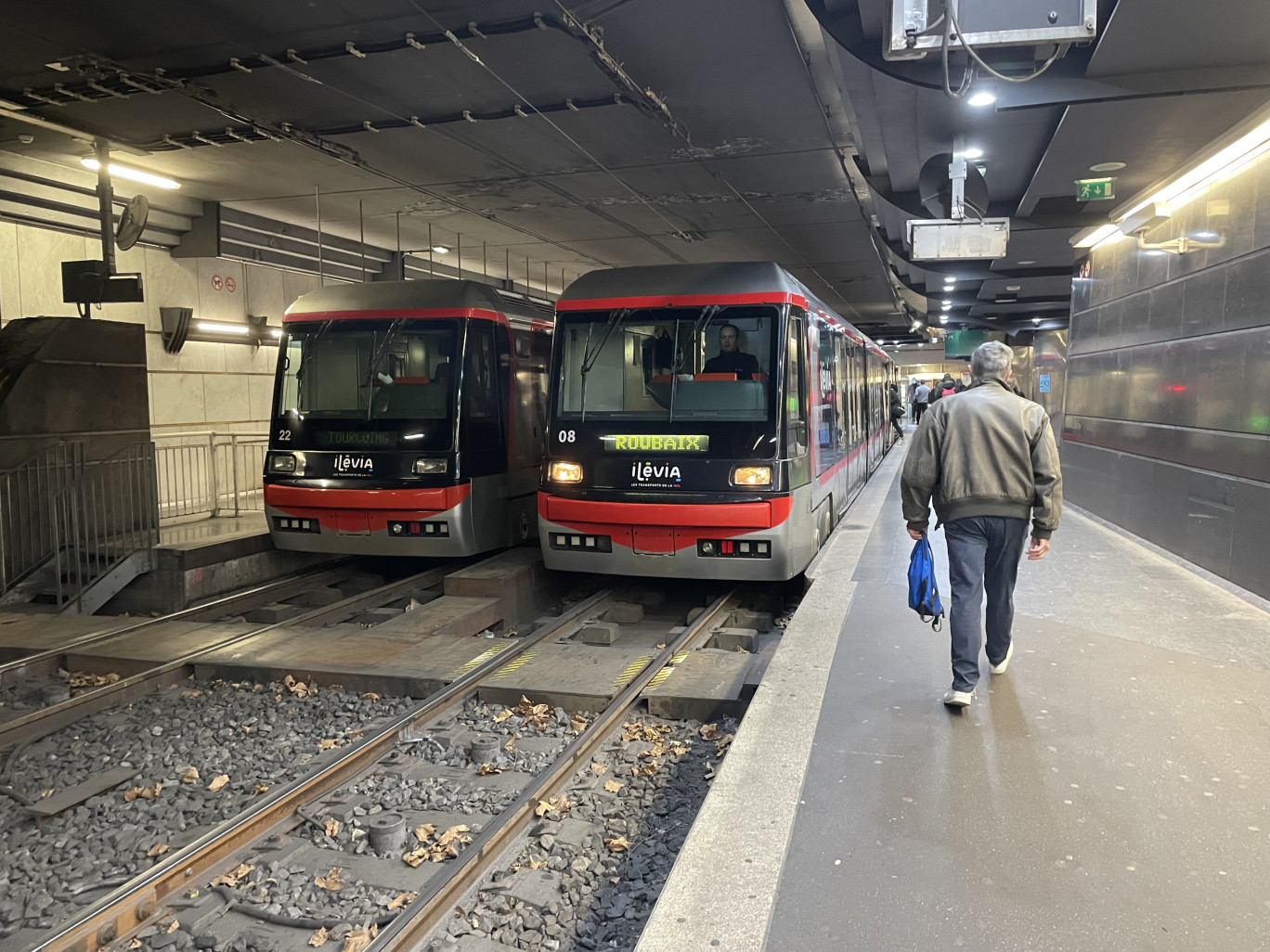 Un bus du réseau de Cherbourg à Bricquebec en Cotentin (Manche) Le tramway lillois