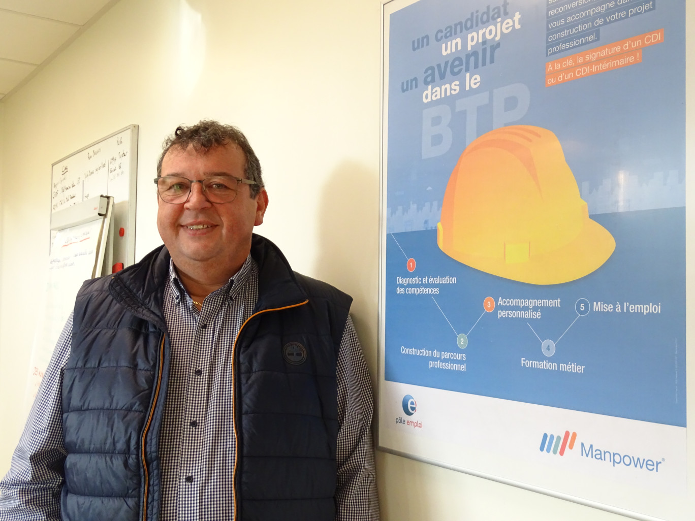 Christophe Guillaume, responsable de l’agence Manpower BTP de Dijon, est convaincu que l’individualisation du parcours et l’implication des entreprises seront gage de succès pour le dispositif. (Aletheia Press / Nadège Hubert) 