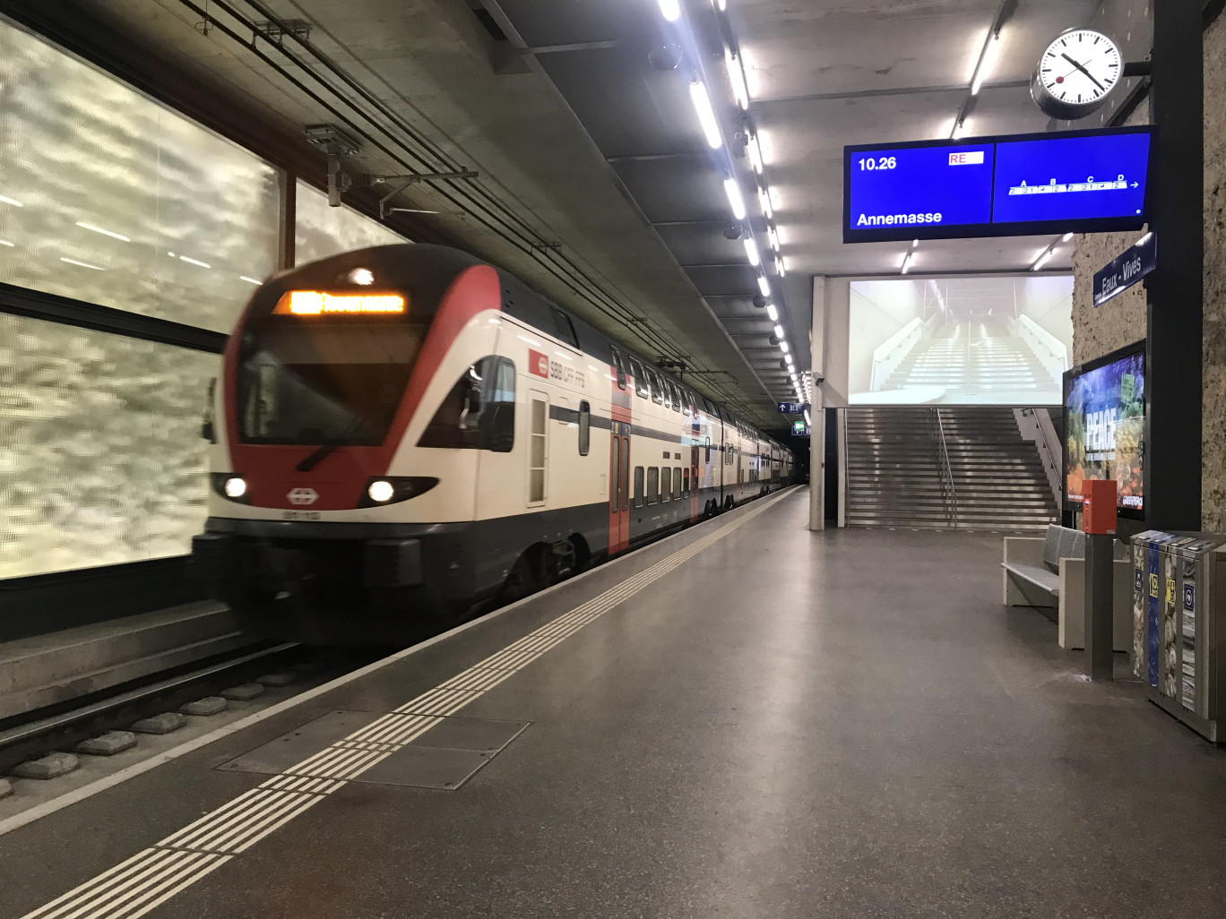 © Olivier RAZEMON Le Léman Express de Genève  A Genève, c’est la construction, pour 240 millions d’euros, d’un tronçon ferroviaire reliant la ville suisse et Annemasse (Haute-Savoie), qui a permis le lancement du Léman Express, avec des trains