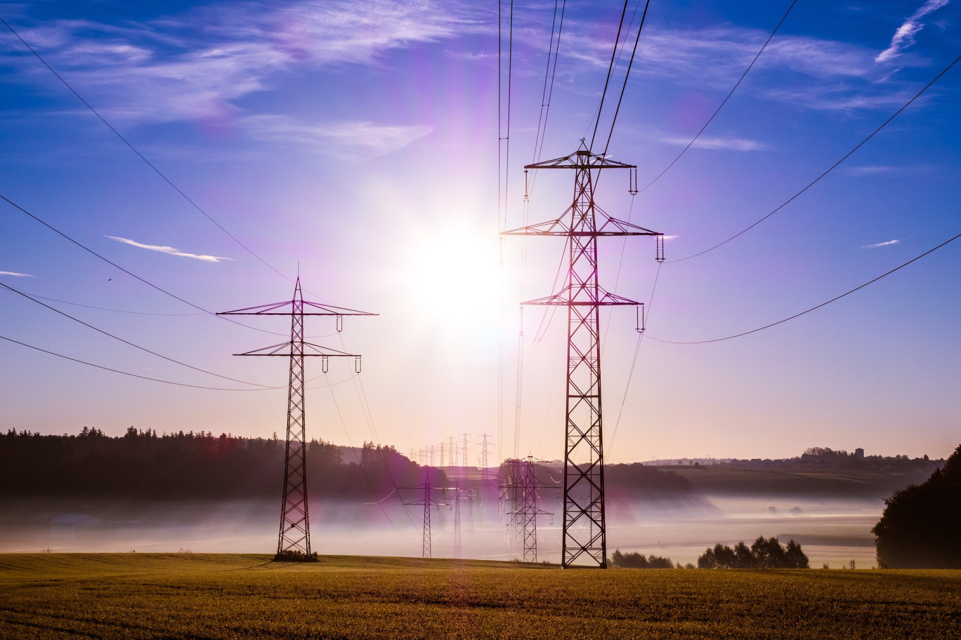 RTE investit 17 millions d’euros en Saône-et-Loire pour renouveler 180 pylônes transportant l’électricité. (© Pixabay)