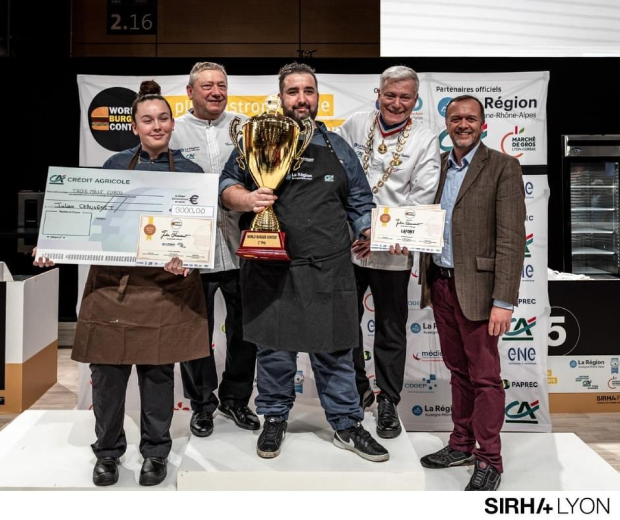 Julien Chauvenet lors de sa victoire au World Burger contest 2023. (© syrha Lyon)