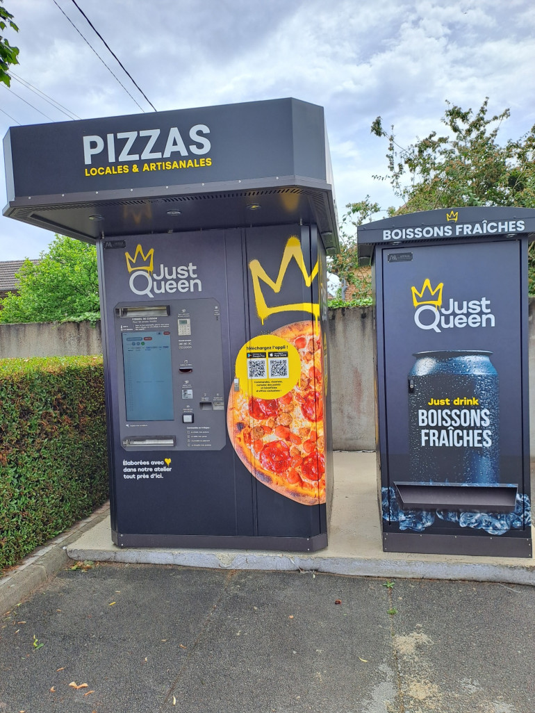 Les distributeurs de pizzas Just Queen entendent apporter un service foodtech dans les territoires ruraux. (© Just Queen)