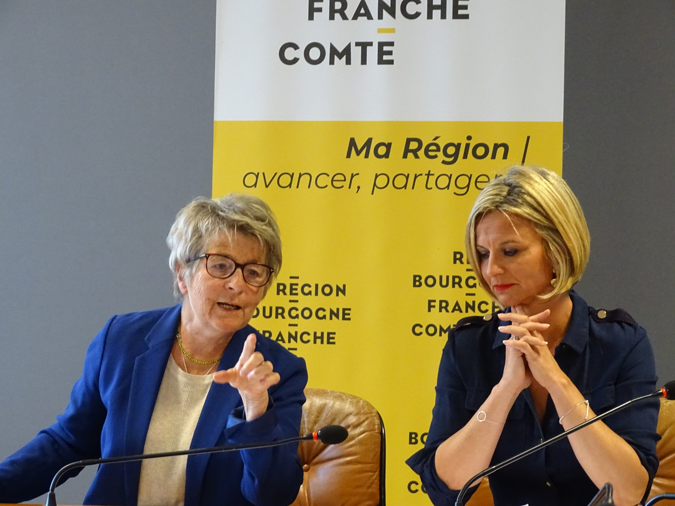 Marie-Guite Dufay, présidente du Conseil régional de Bourgogne Franche-Comté, et Océane Charret-Godard, vice-présidente en charge des lycées, ont présenté les nouveautés pour la rentrée 2023-2024. (@Aletheia Press / Nadège Hubert)