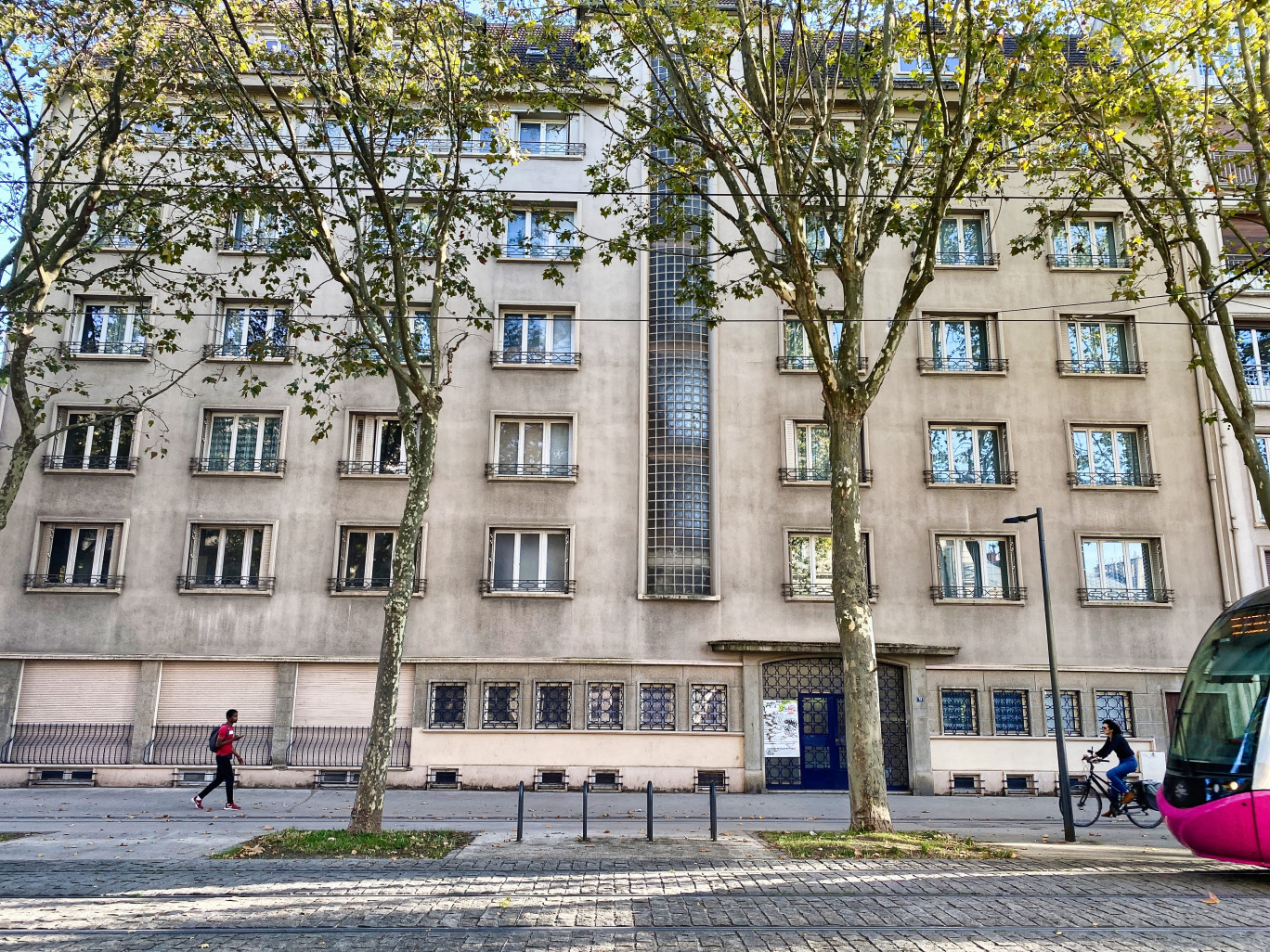 Le foyer des jeunes travailleuses, boulevard de la Trémouille. (@Aletheia Press/ Arnaud Morel)