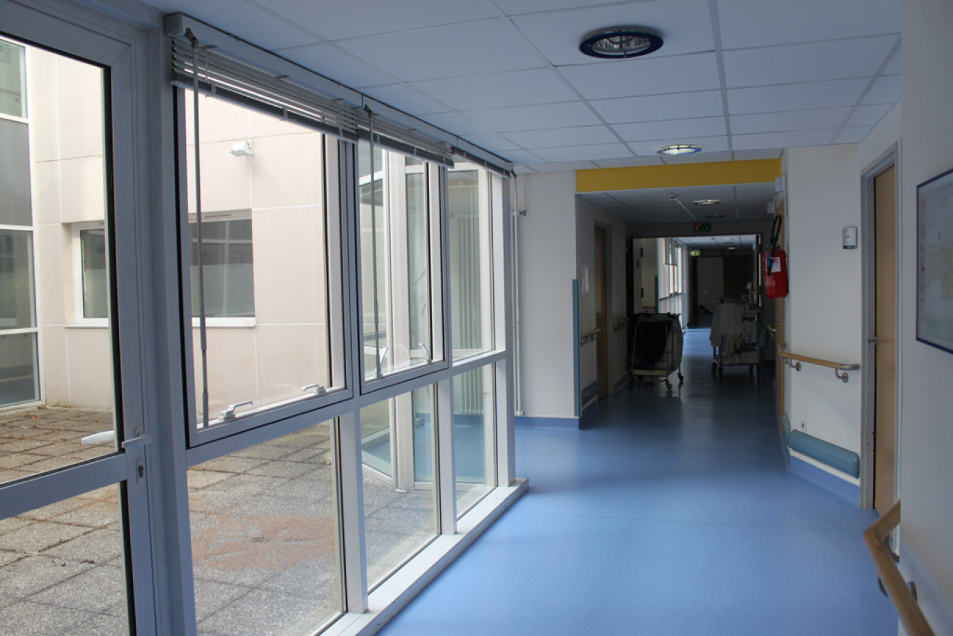 (c) Centre hospitalier d'Autun.