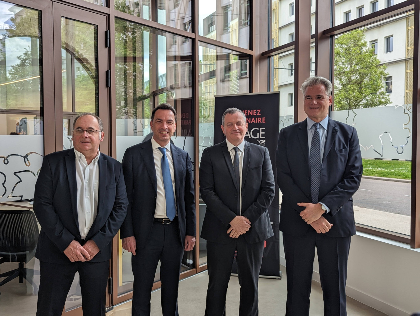 Jean-Yves Remillet, président du Crédit Agricole Champagne Bourgogne, Emmanuel Vey, directeur général, Renaud Chaumier, directeur général adjoint excellence et compétences et Laurent Haro, directeur général adjoint territoires et performance, ce 15 avril à Dijon. (Aletheia Press / Nadège Hubert)