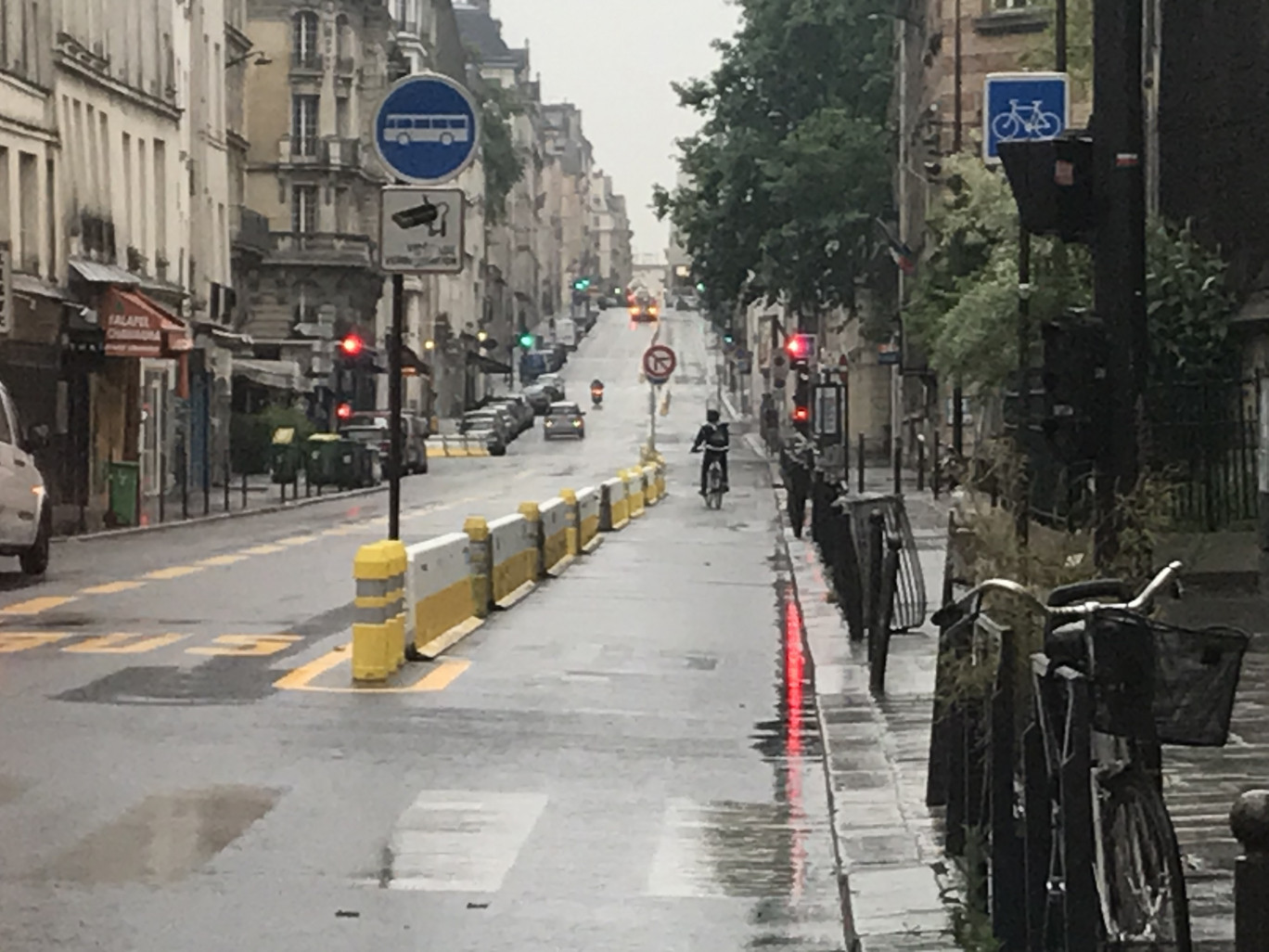 ®Crédit Photo : O.RAZEMON
pour DSI 

une piste cyclable temporaire, à Paris.
